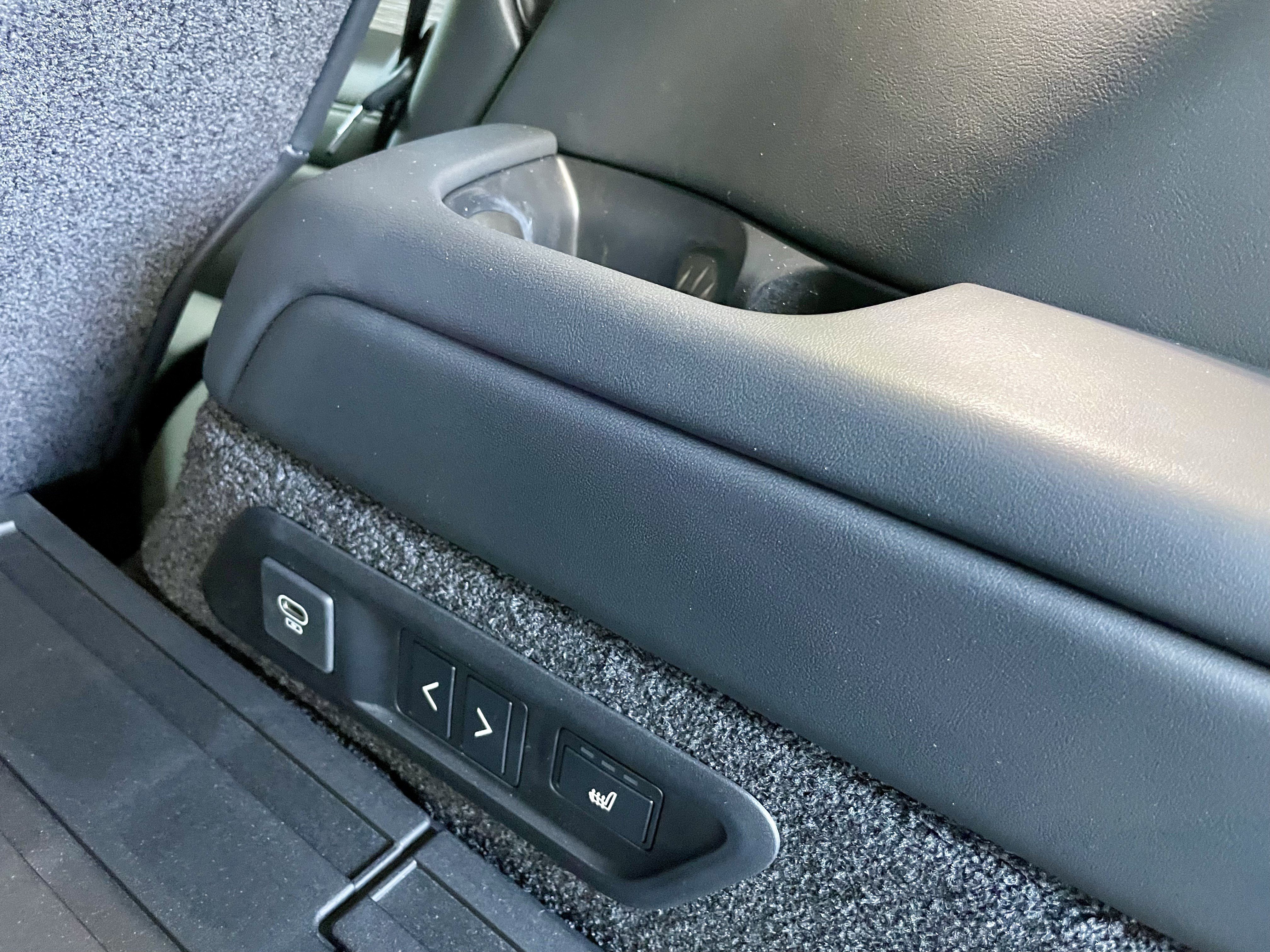 New 2026 Land Rover Range Rover SE AWD/4WD image 42