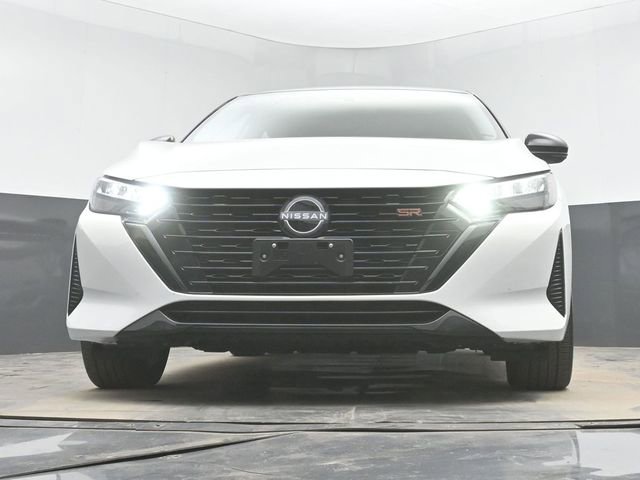 Used 2025 Nissan Sentra SR w/ SR Premium Package image 40