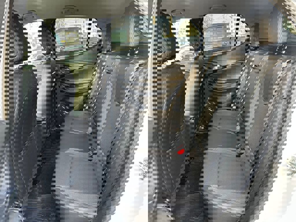 Used 2022 Buick Encore GX Select w/ Sport Touring Package image 18