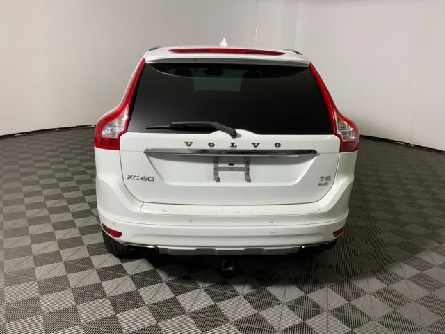 Used 2016 Volvo XC60 T5 Premier w/ Protection Package AWD/4WD image 8