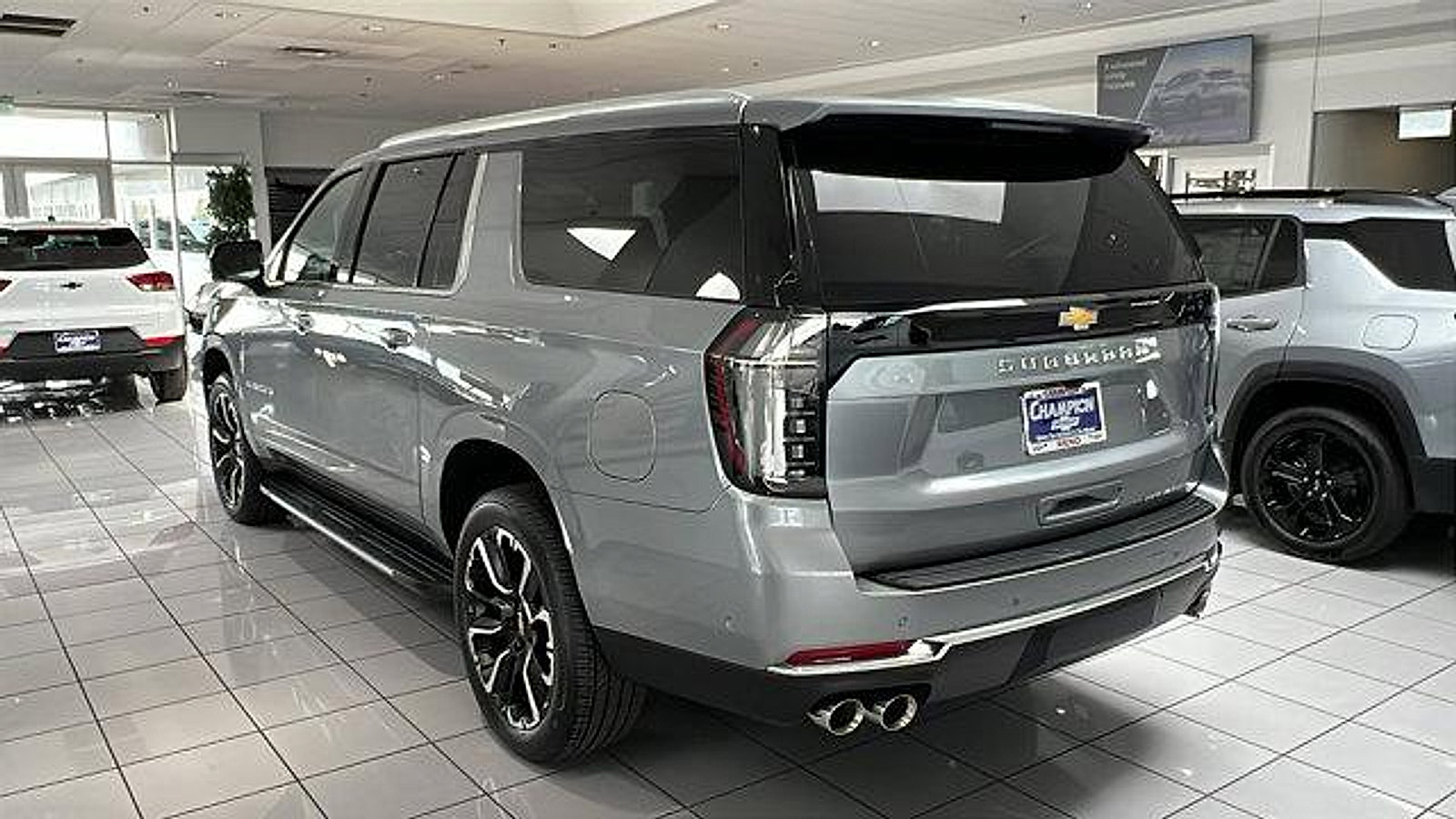 New 2025 Chevrolet Suburban Premier w/ Sun And Tow Package image 8