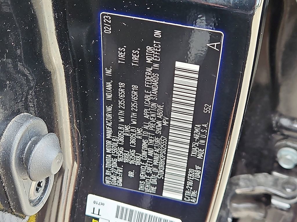 Used 2023 Toyota Highlander XLE image 27