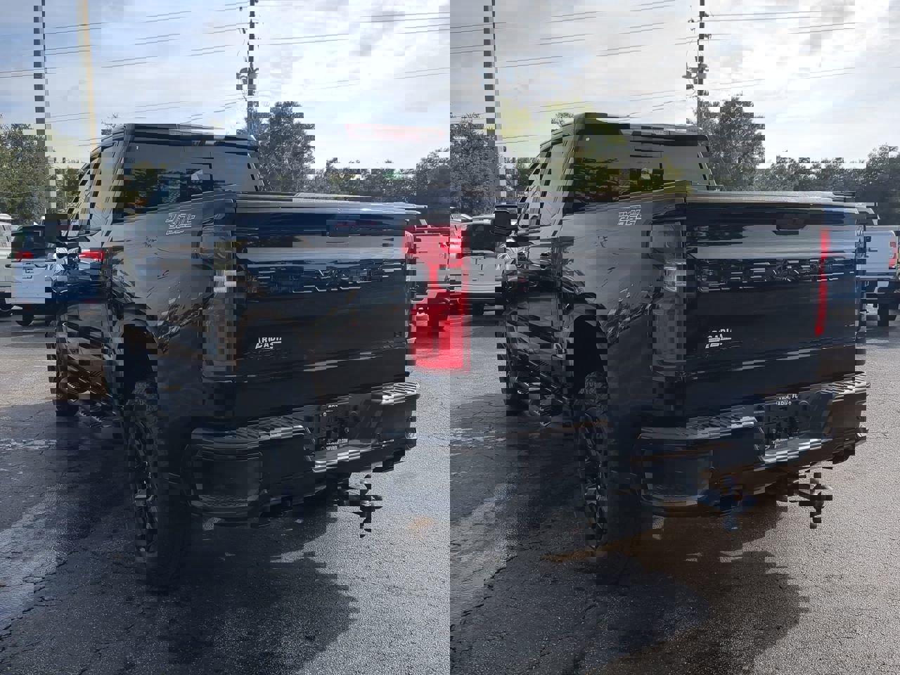 Used 2020 Chevrolet Silverado 1500 LT Trail Boss w/ Midnight Edition image 6