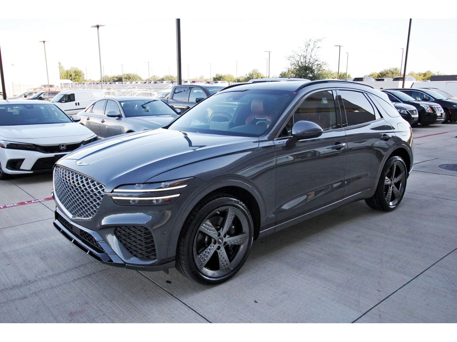 Used 2023 Genesis GV70 2.5T w/ Sport Prestige Package AWD/4WD image 3