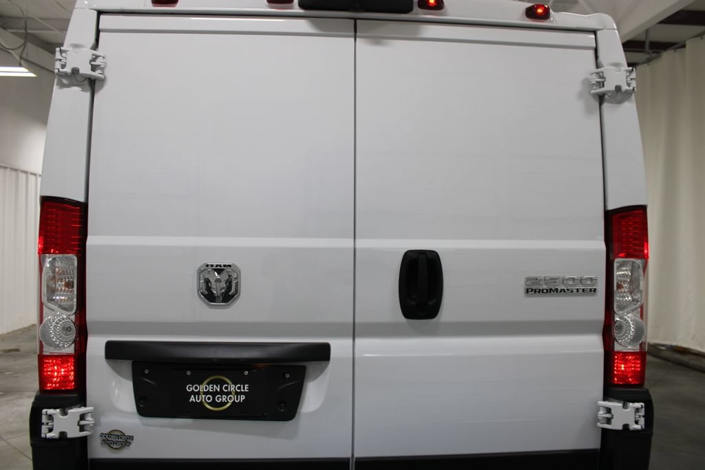 Used 2025 RAM ProMaster 2500 w/ Convenience Group FWD image 8