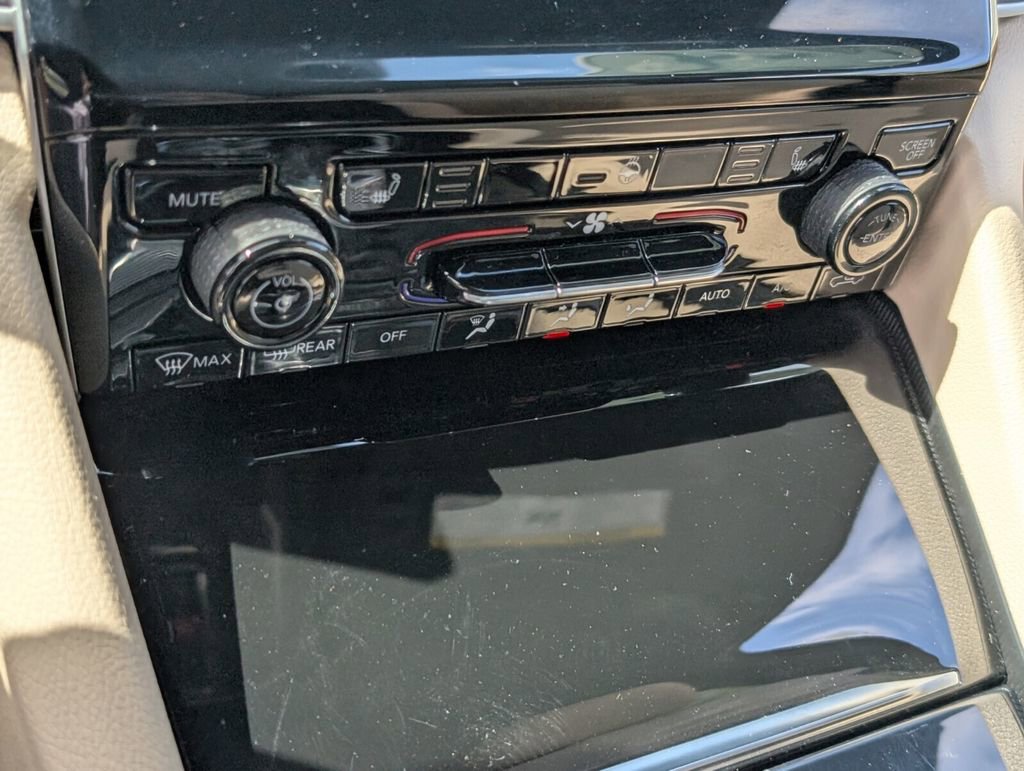 Certified 2024 Jeep Grand Cherokee Limited image 25