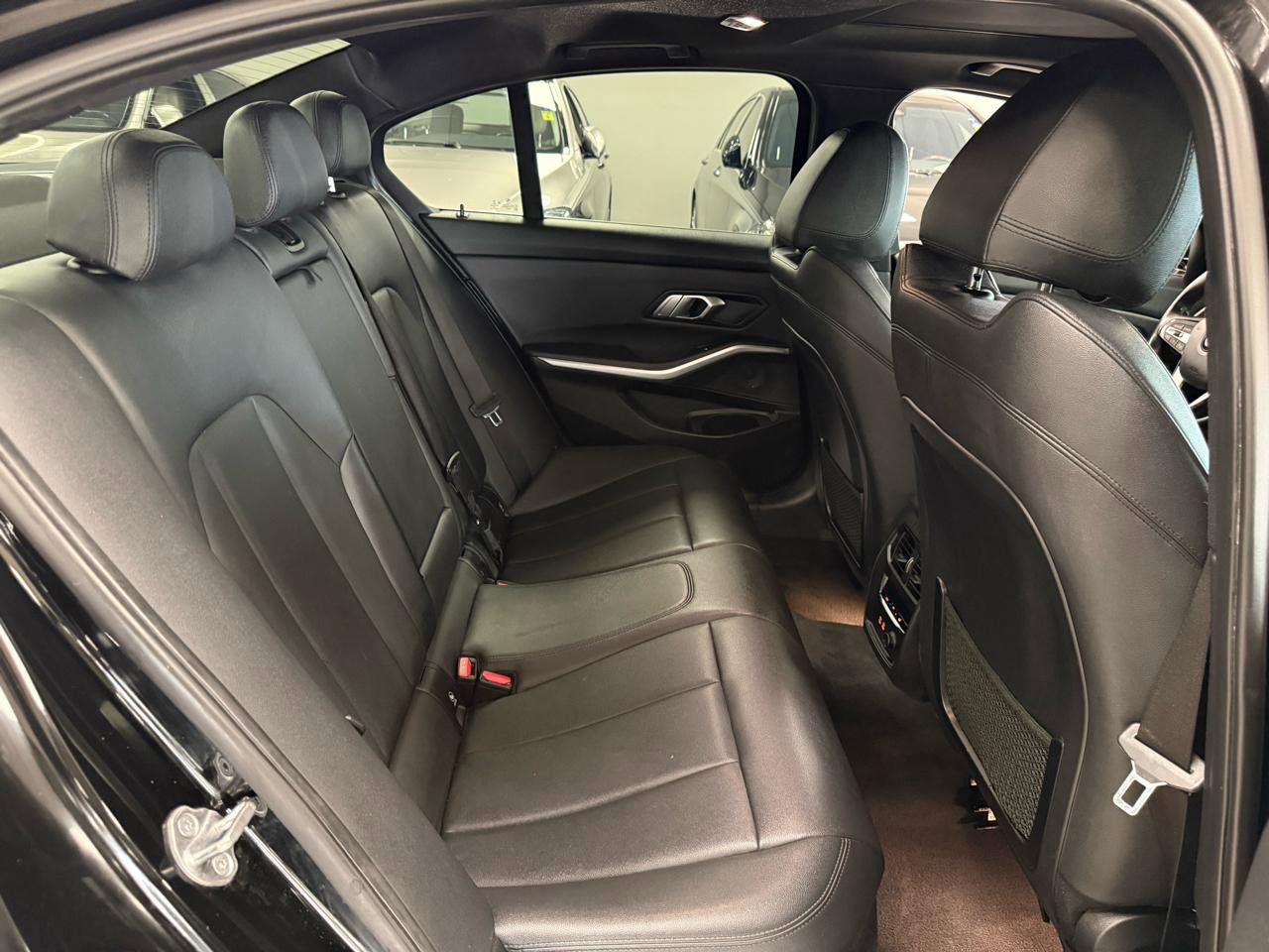 Used 2019 BMW 330i Sedan w/ Convenience Package image 20