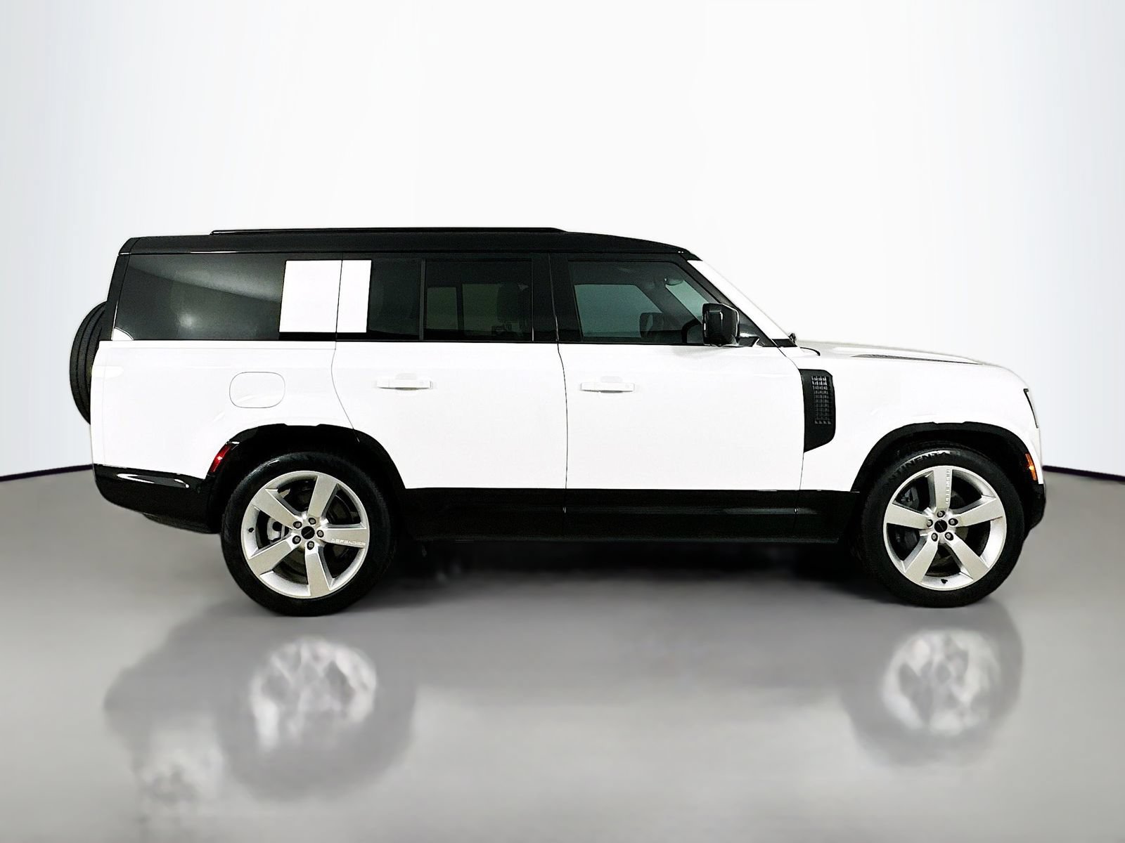New 2026 Land Rover Defender 130 X-Dynamic SE AWD/4WD image 4