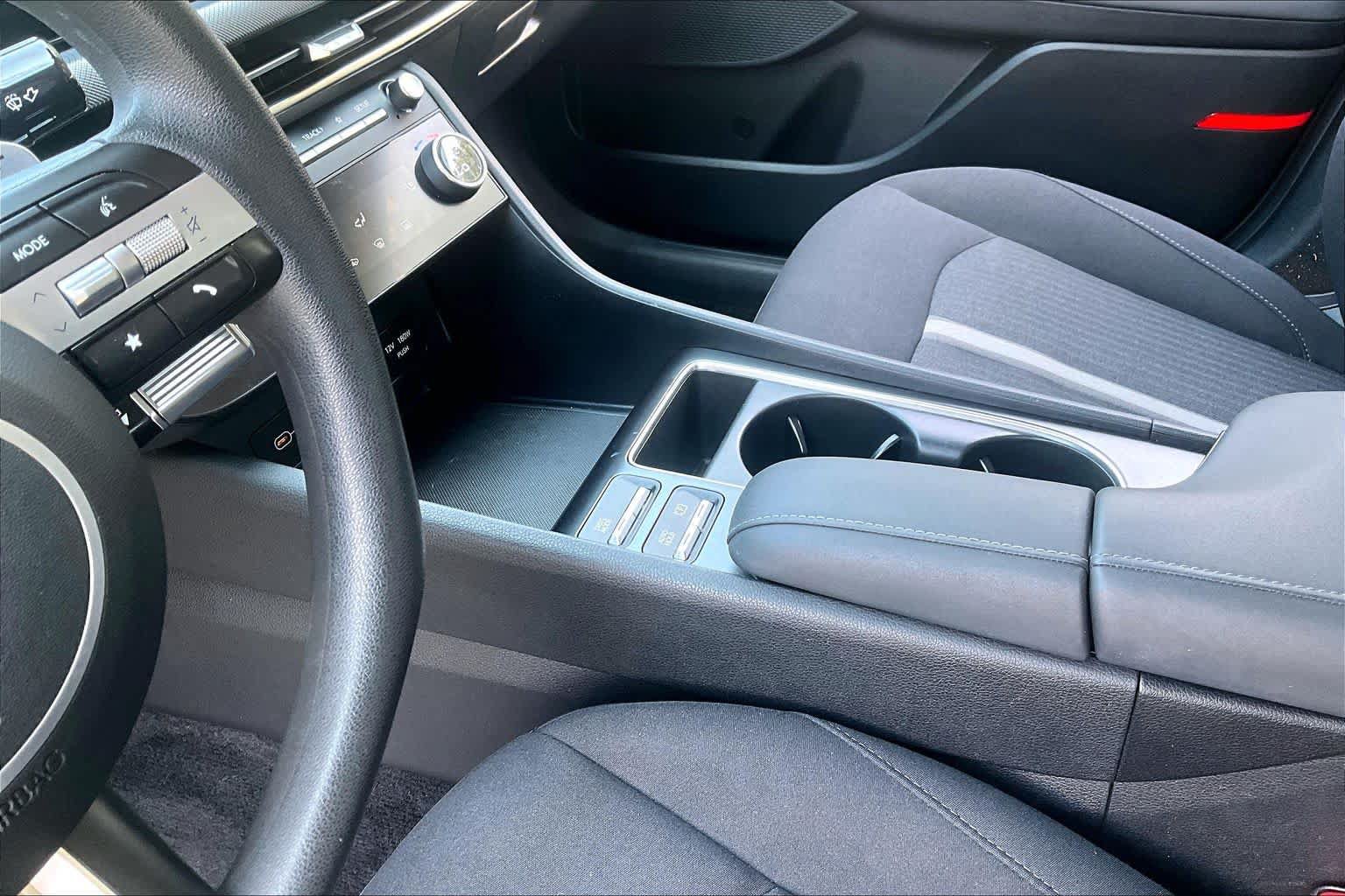 Used 2025 Hyundai Sonata SEL FWD image 17