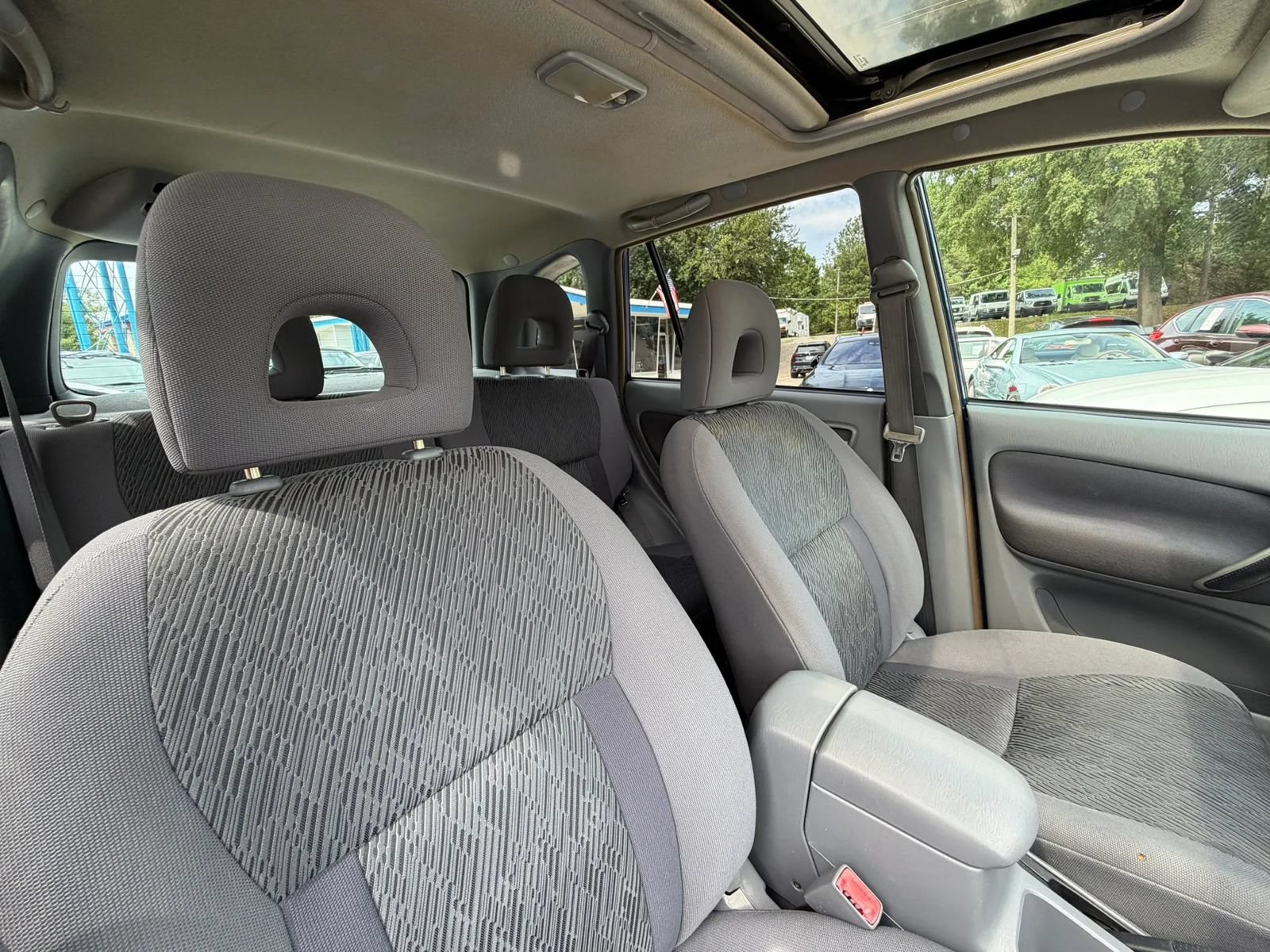 Used 2002 Toyota RAV4 4WD image 25