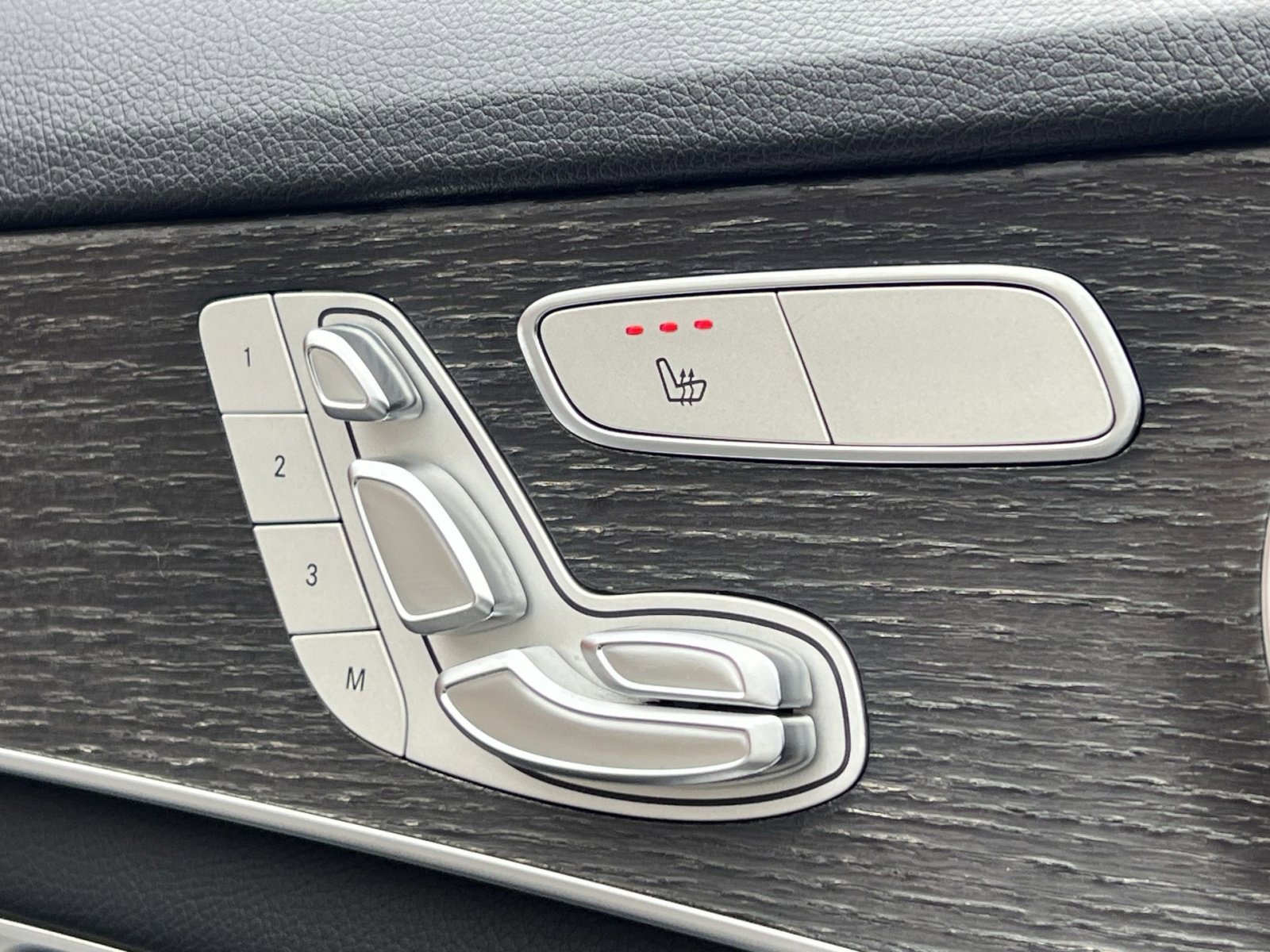 Used 2019 Mercedes-Benz C 300 C 300 image 33