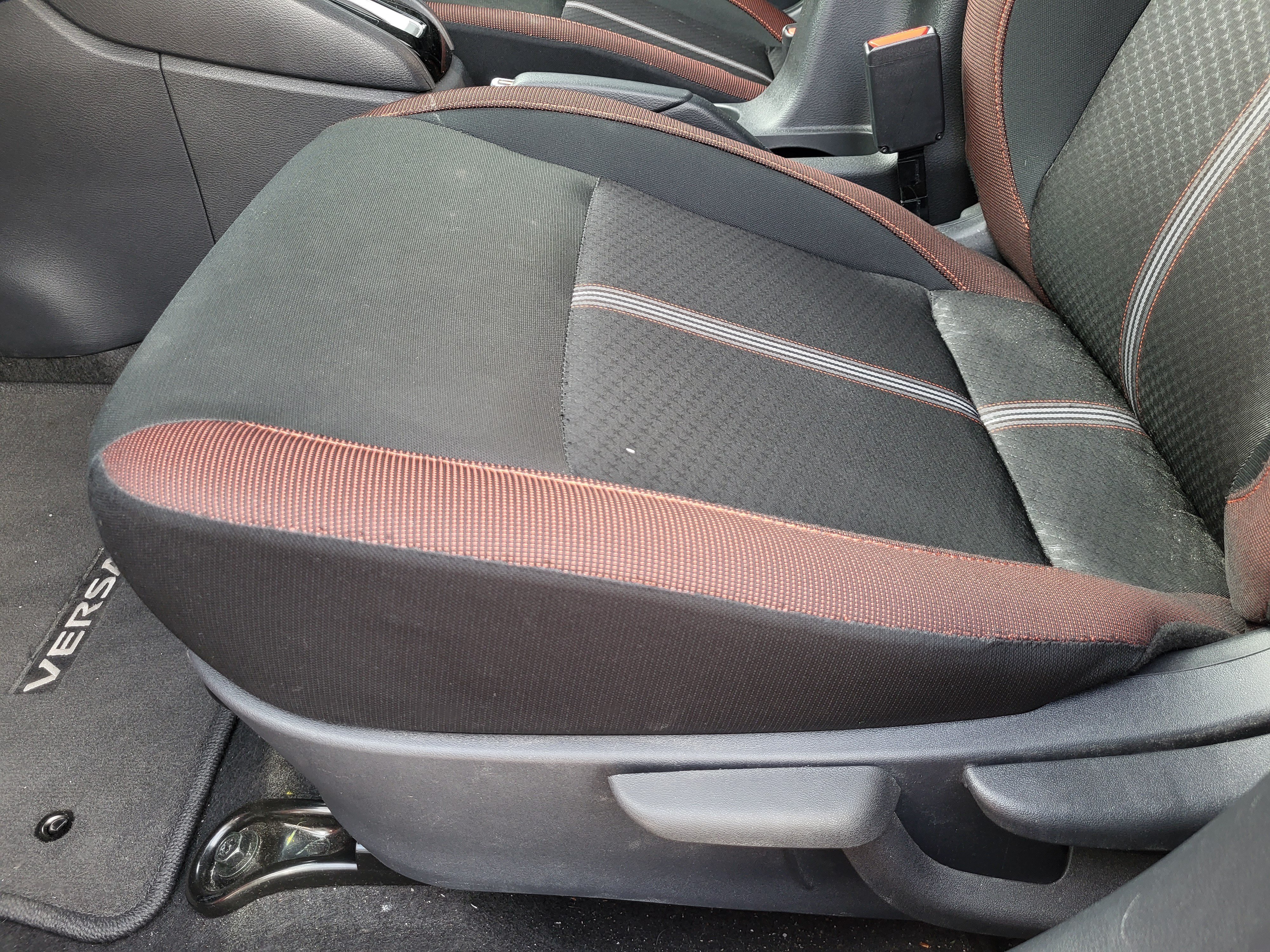 Certified 2025 Nissan Versa SR w/ Electronics Package FWD image 28