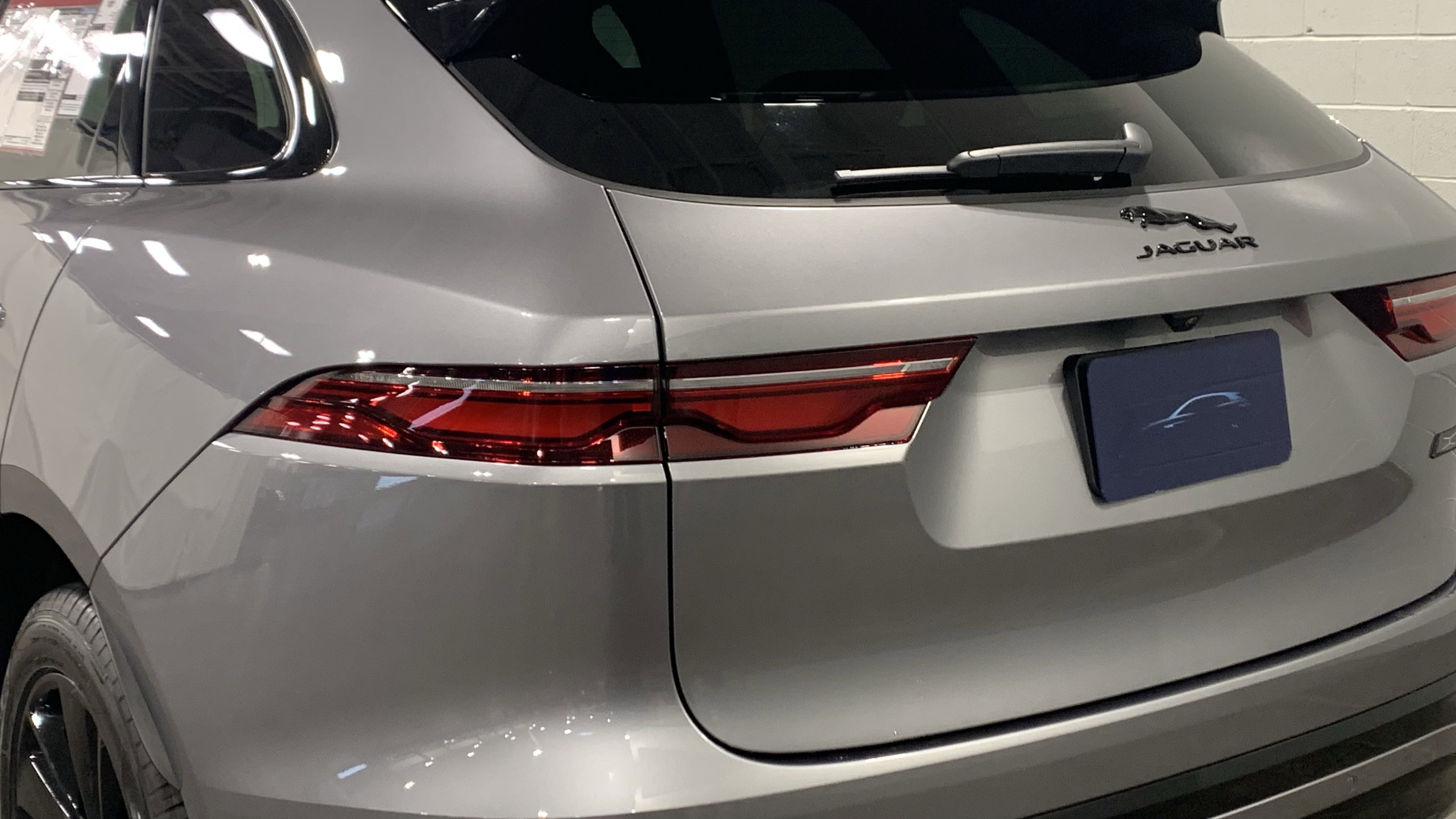 New 2026 Jaguar F-PACE R-Dynamic S image 17