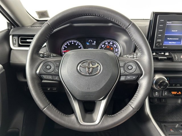 Used 2022 Toyota RAV4 XLE Premium image 14