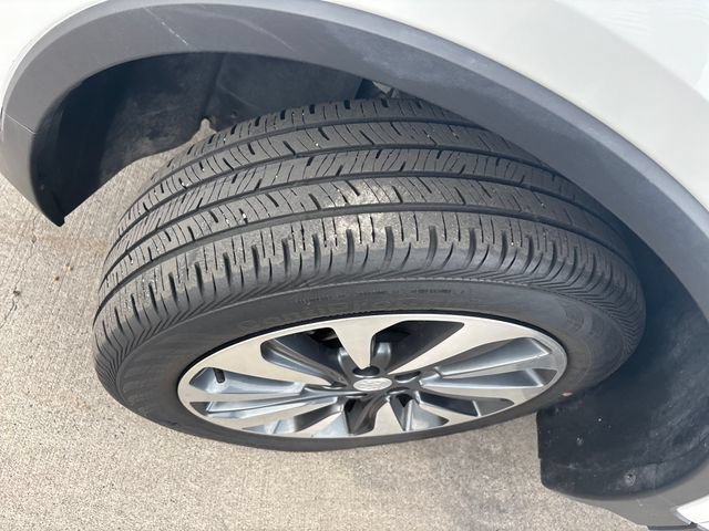 Certified 2022 Buick Encore Preferred w/ Safety Package II AWD/4WD image 26