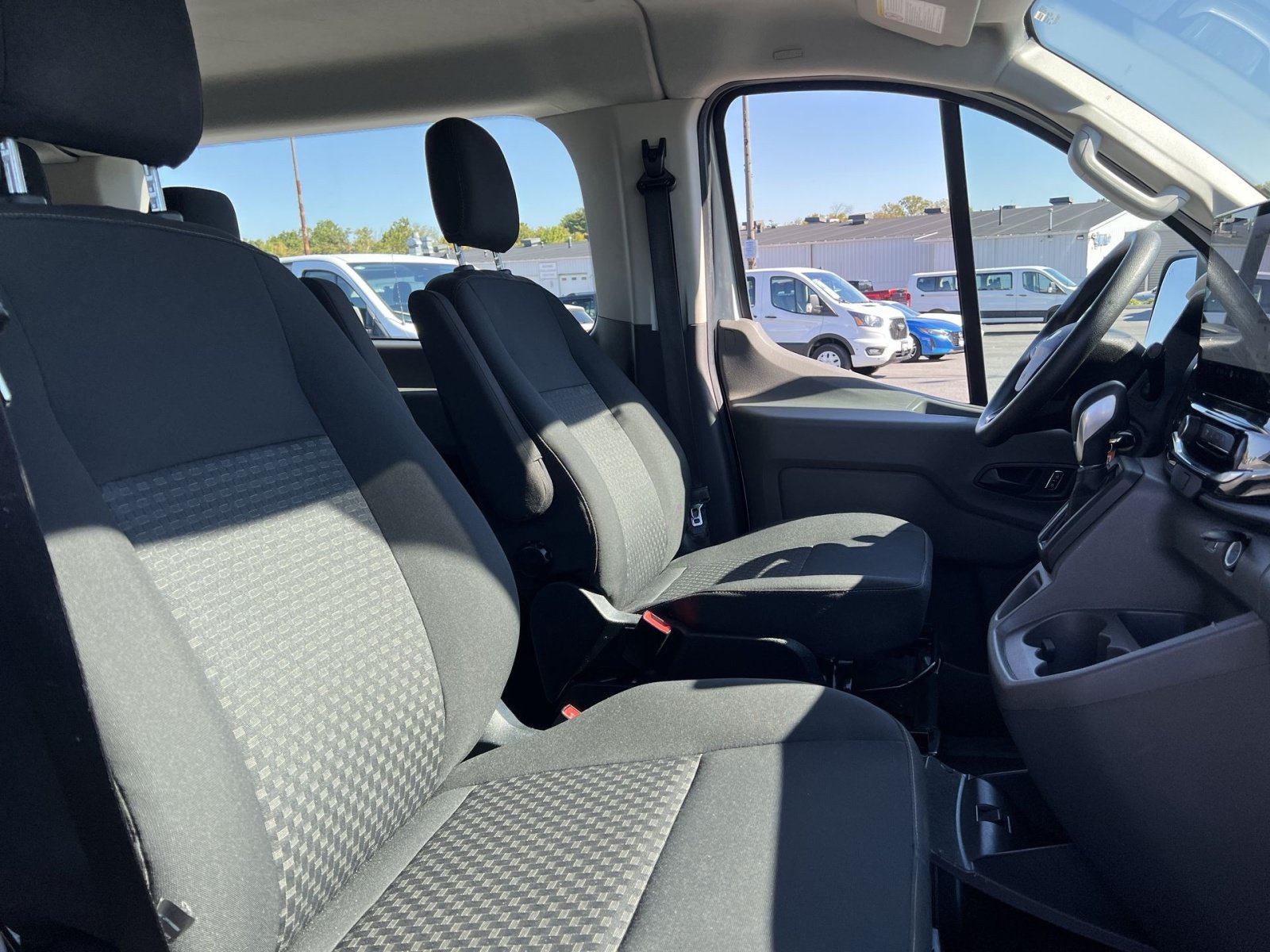 Used 2023 Ford Transit 350 XLT RWD image 26