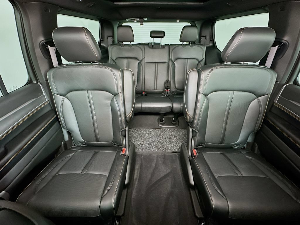 New 2026 Jeep Grand Wagoneer 4WD image 10