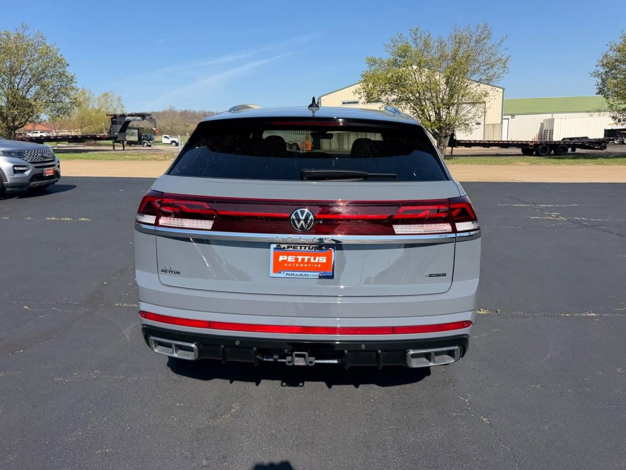Used 2024 Volkswagen Atlas Cross Sport SEL R-Line image 4