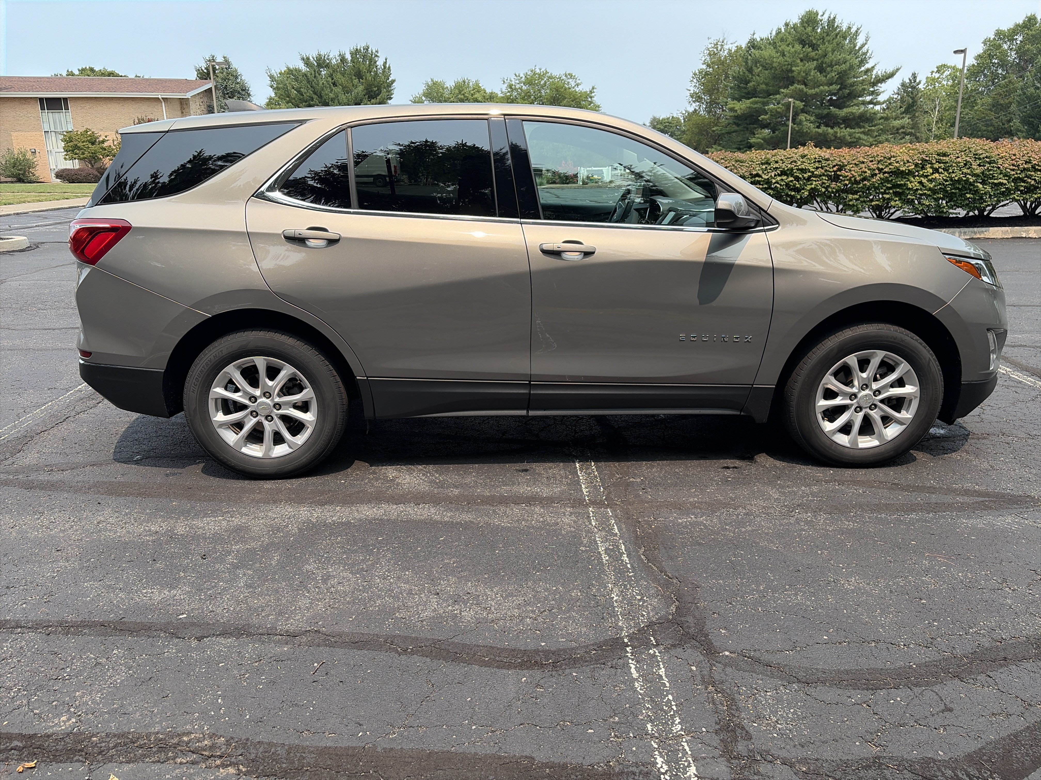 Used 2019 Chevrolet Equinox LT AWD/4WD image 4
