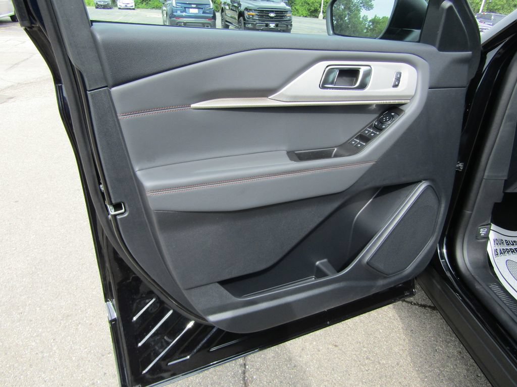 New 2026 Ford Explorer Active w/ Active Comfort Package AWD/4WD image 30