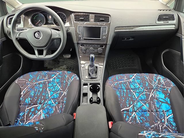Used 2016 Volkswagen e-Golf SE w/ DC Fast Charging Package FWD image 14