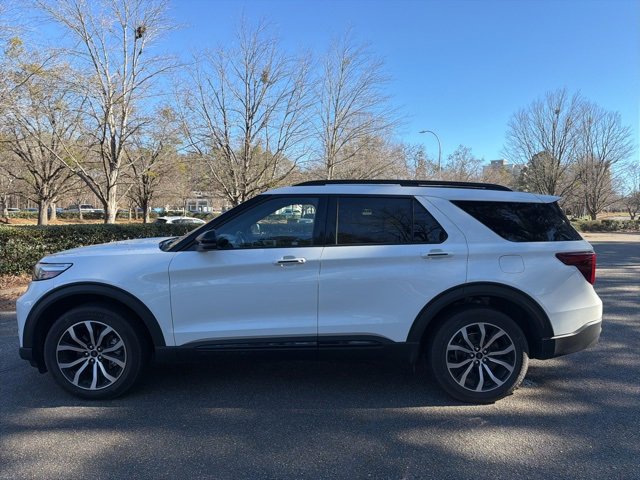 Used 2021 Ford Explorer ST image 1