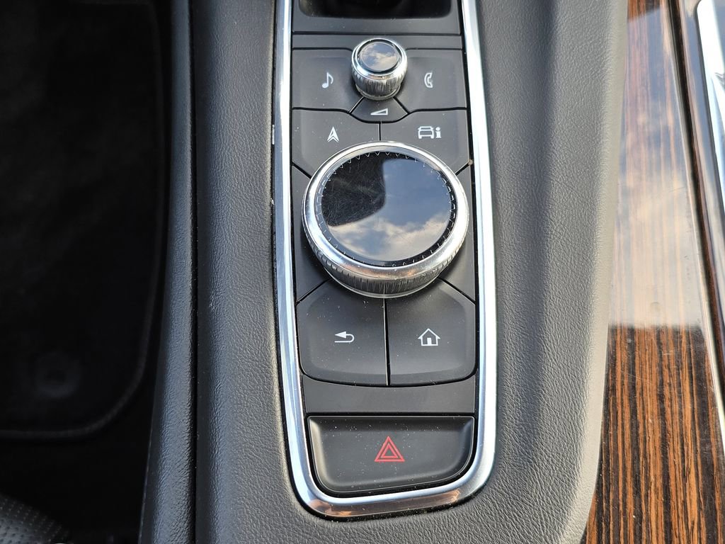 Used 2022 Cadillac Escalade ESV Premium Luxury image 35