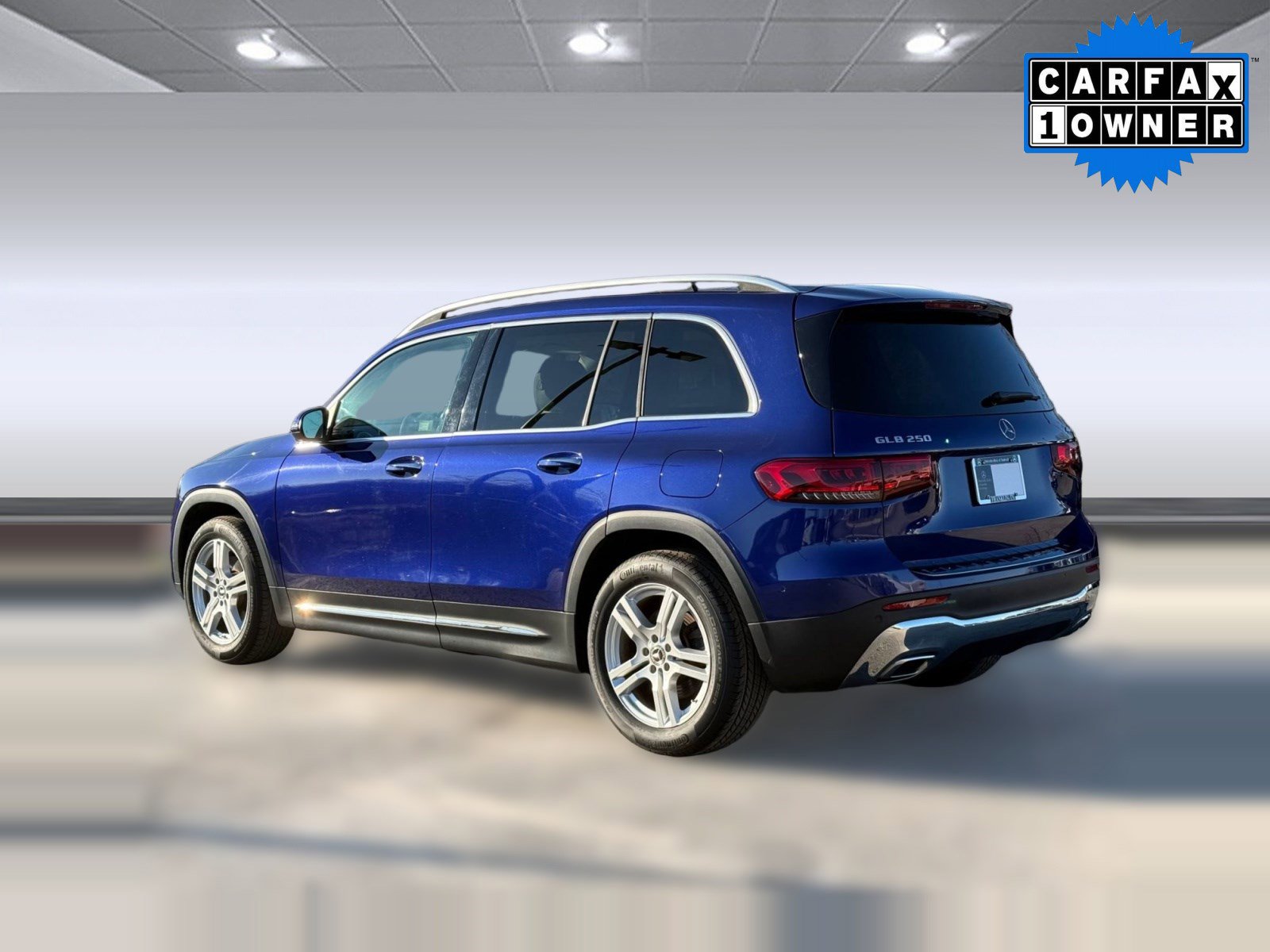 Certified 2022 Mercedes-Benz GLB 250 4MATIC w/ Premium Package Lite image 3