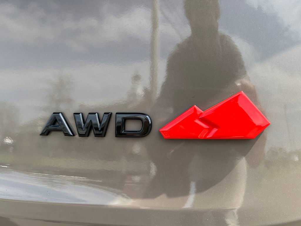 Used 2025 Nissan Rogue Rock Creek w/ Rock Creek Premium Package image 13