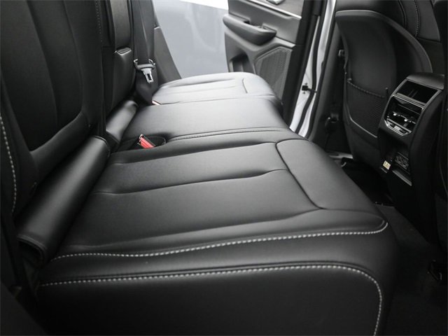 New 2025 Jeep Grand Cherokee Limited w/ Black Appearance Package image 10