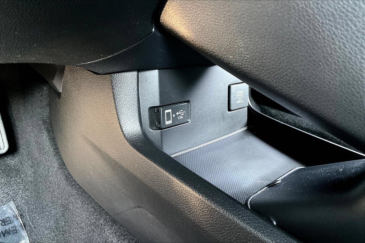 Used 2018 Honda Civic Touring image 16