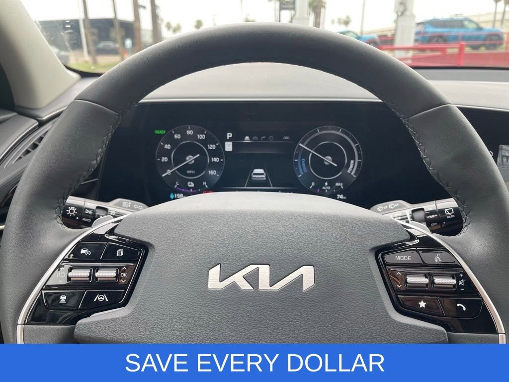 Used 2024 Kia Niro Wave FWD image 11