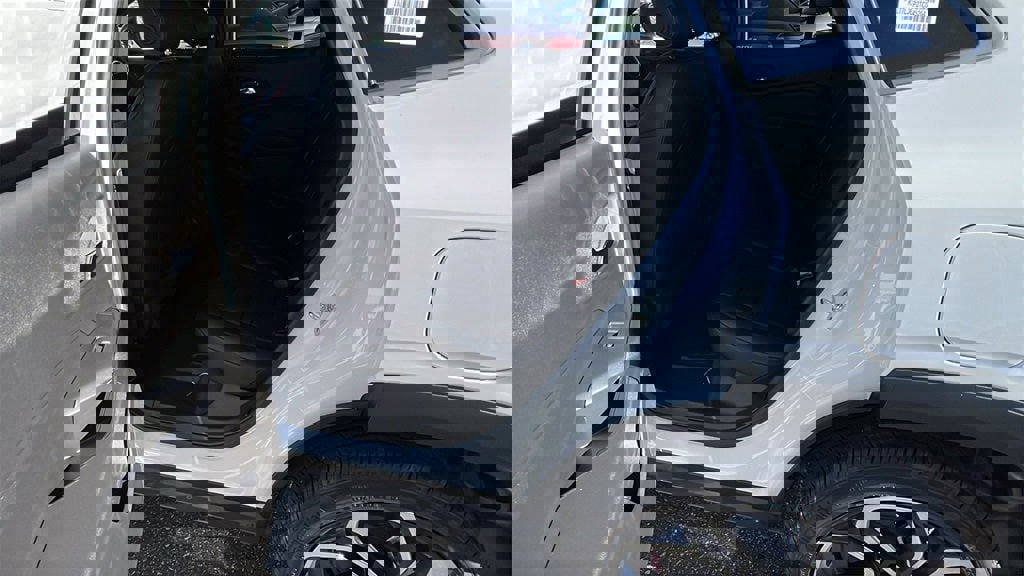 New 2026 Chevrolet Trax RS w/ Sunroof Package image 17