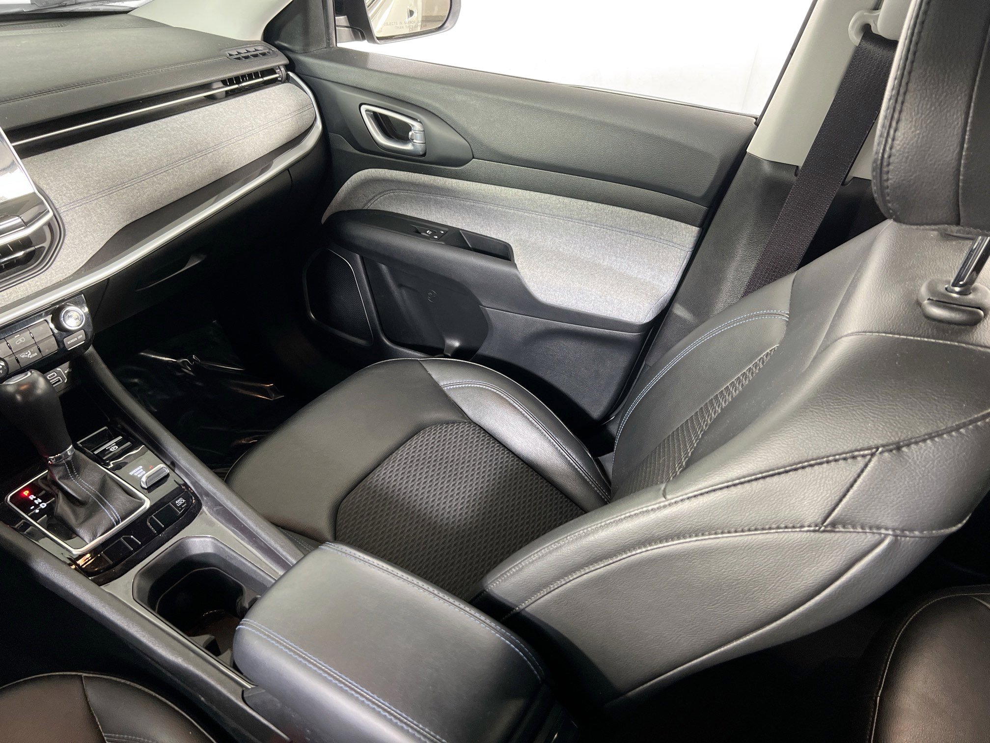 Used 2022 Jeep Compass Latitude image 21