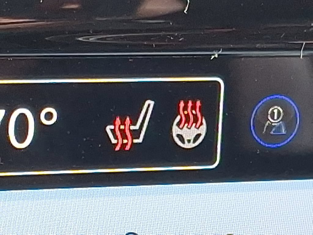 New 2026 Chrysler Voyager LX FWD image 17
