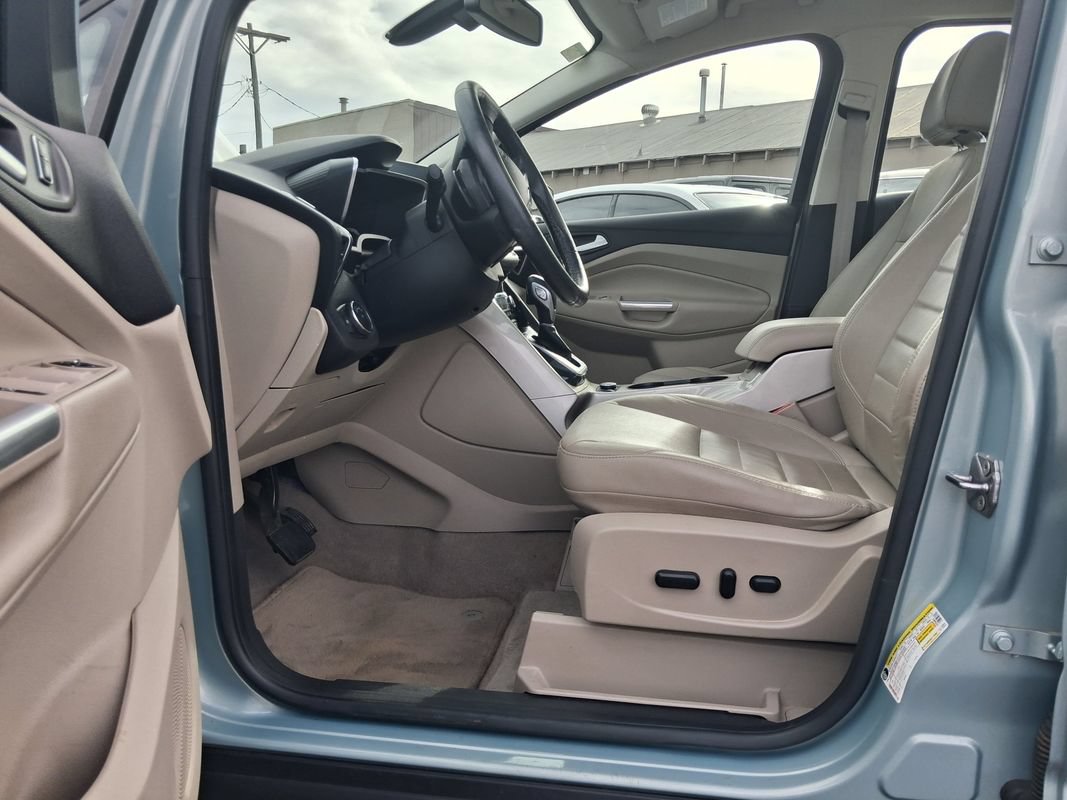Used 2013 Ford C-MAX Energi SEL FWD image 16