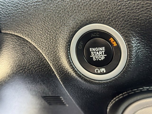 Certified 2023 Dodge Challenger SXT w/ Blacktop Package image 15