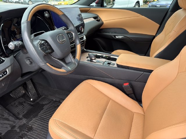 Used 2025 Lexus RX 350 Premium w/ Convenience Package AWD/4WD image 19