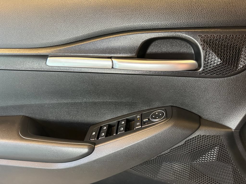 Used 2026 Kia Seltos LX FWD image 19