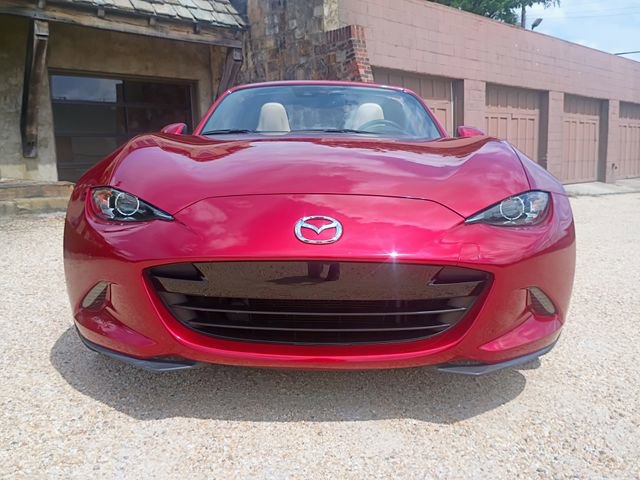 Used 2020 MAZDA MX-5 Miata RF Grand Touring RWD image 3
