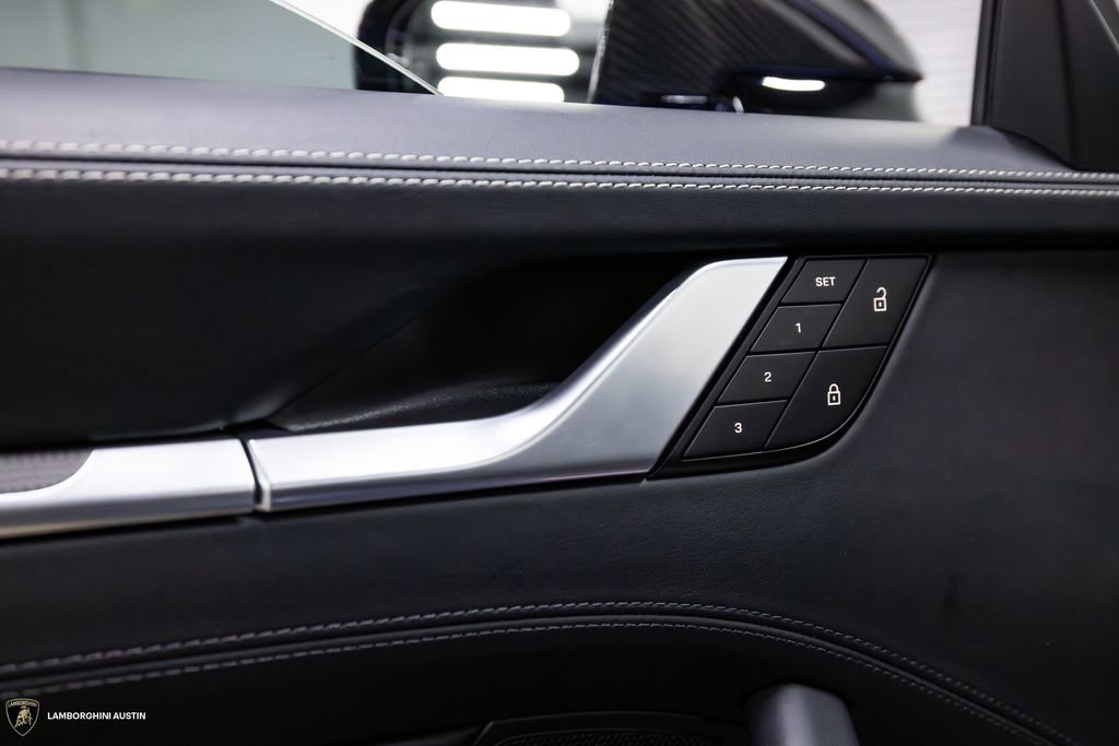 Used 2025 Porsche 911 Turbo S AWD/4WD image 18