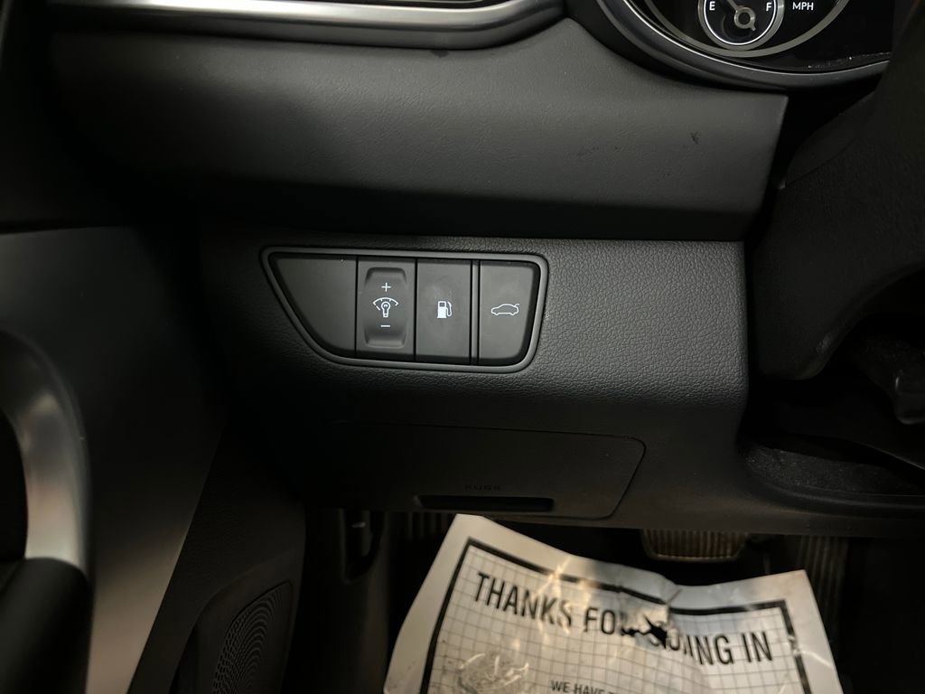 Used 2025 Genesis G70 2.5T image 56