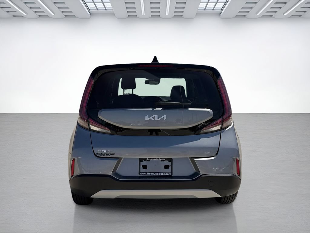 Used 2024 Kia Soul LX w/ Option Group 015 FWD image 4