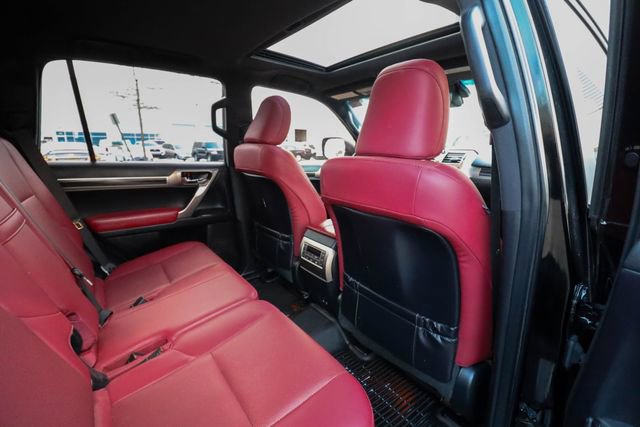 Used 2020 Lexus GX 460 Premium w/ Premium Package image 45