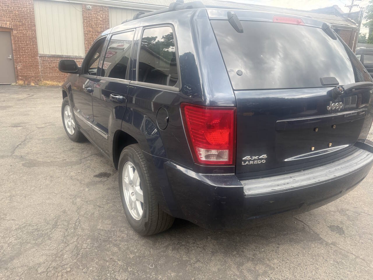 Used 2010 Jeep Grand Cherokee Laredo