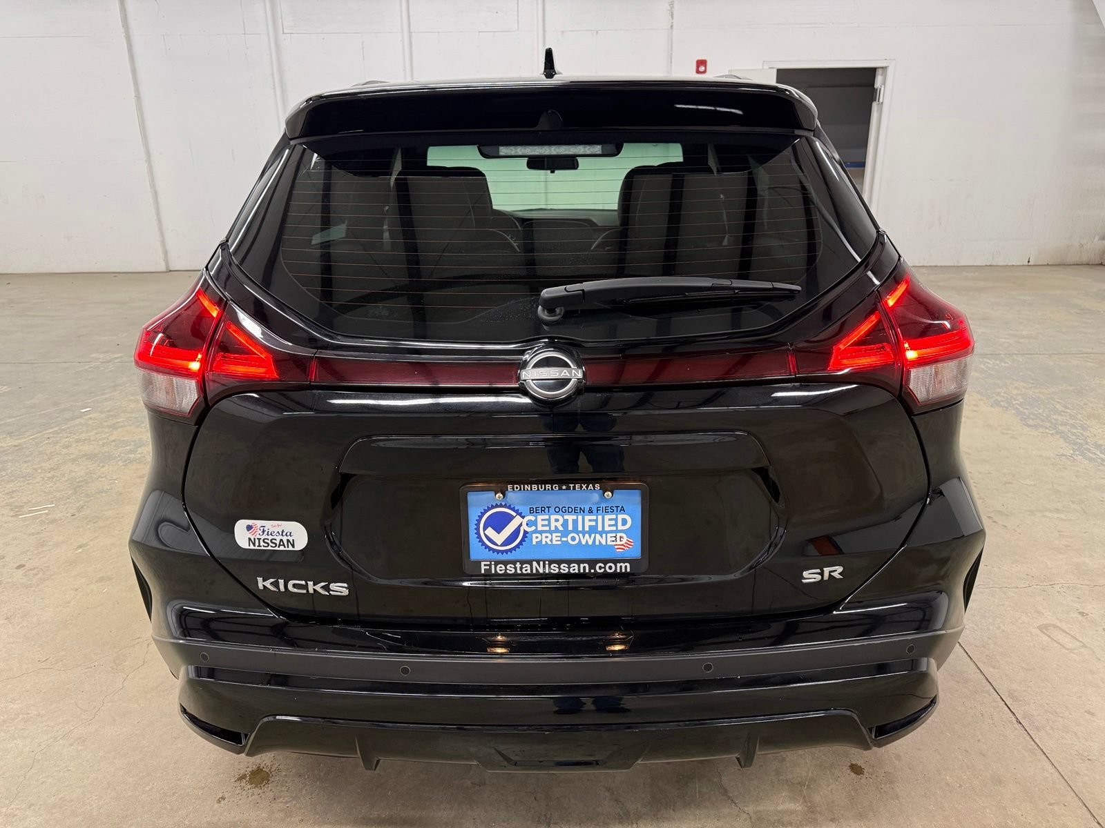 Used 2024 Nissan Kicks SR w/ SR Premium Package FWD image 6