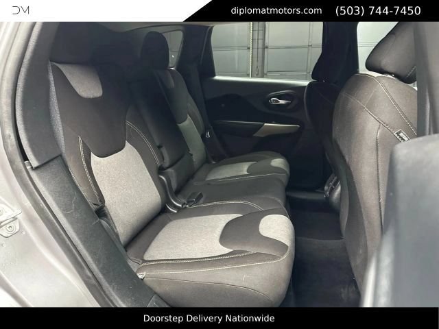 Used 2018 Jeep Cherokee Sport w/ Cold Weather Group AWD/4WD image 22