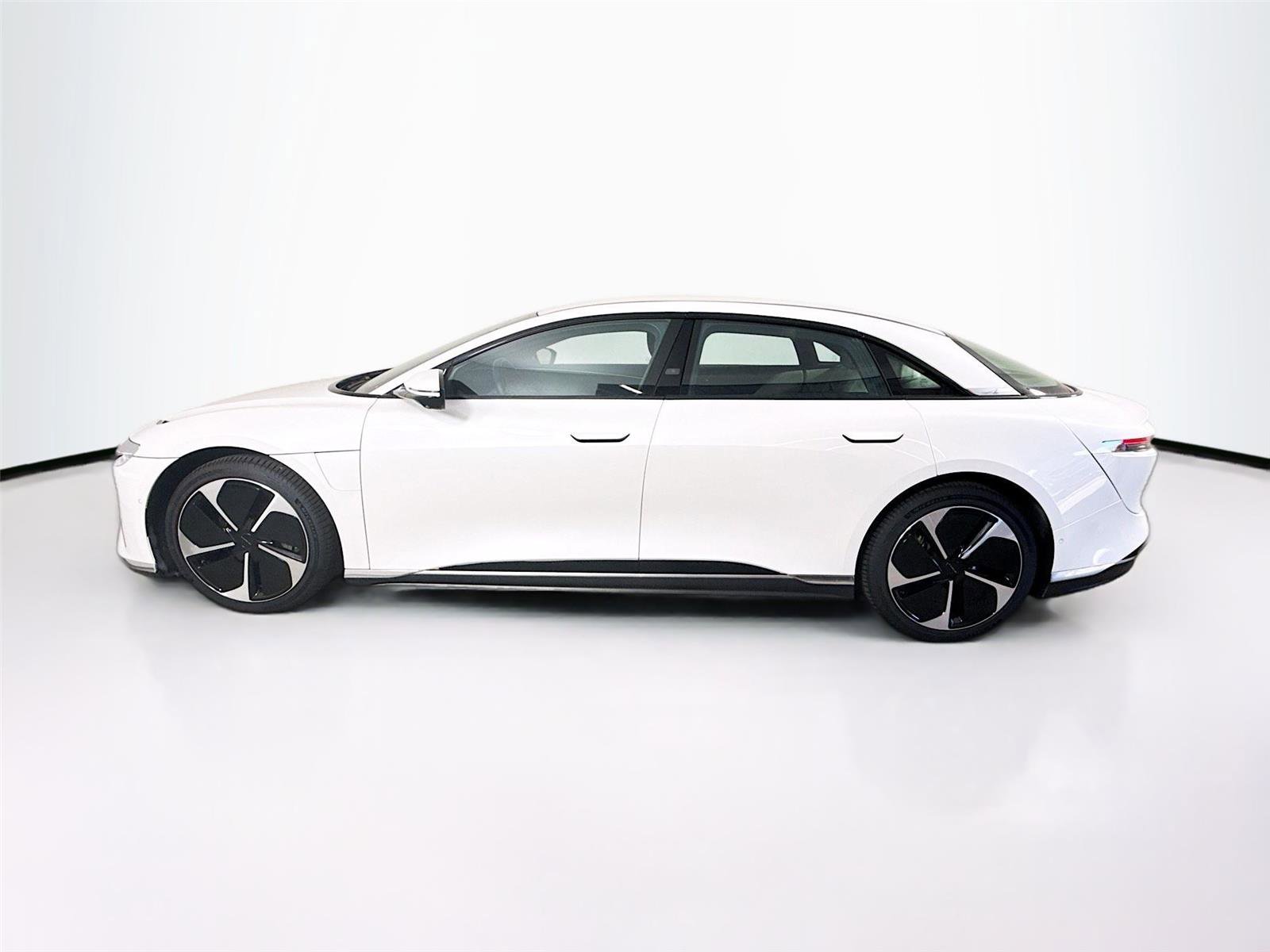 Used 2023 Lucid Air Touring image 12