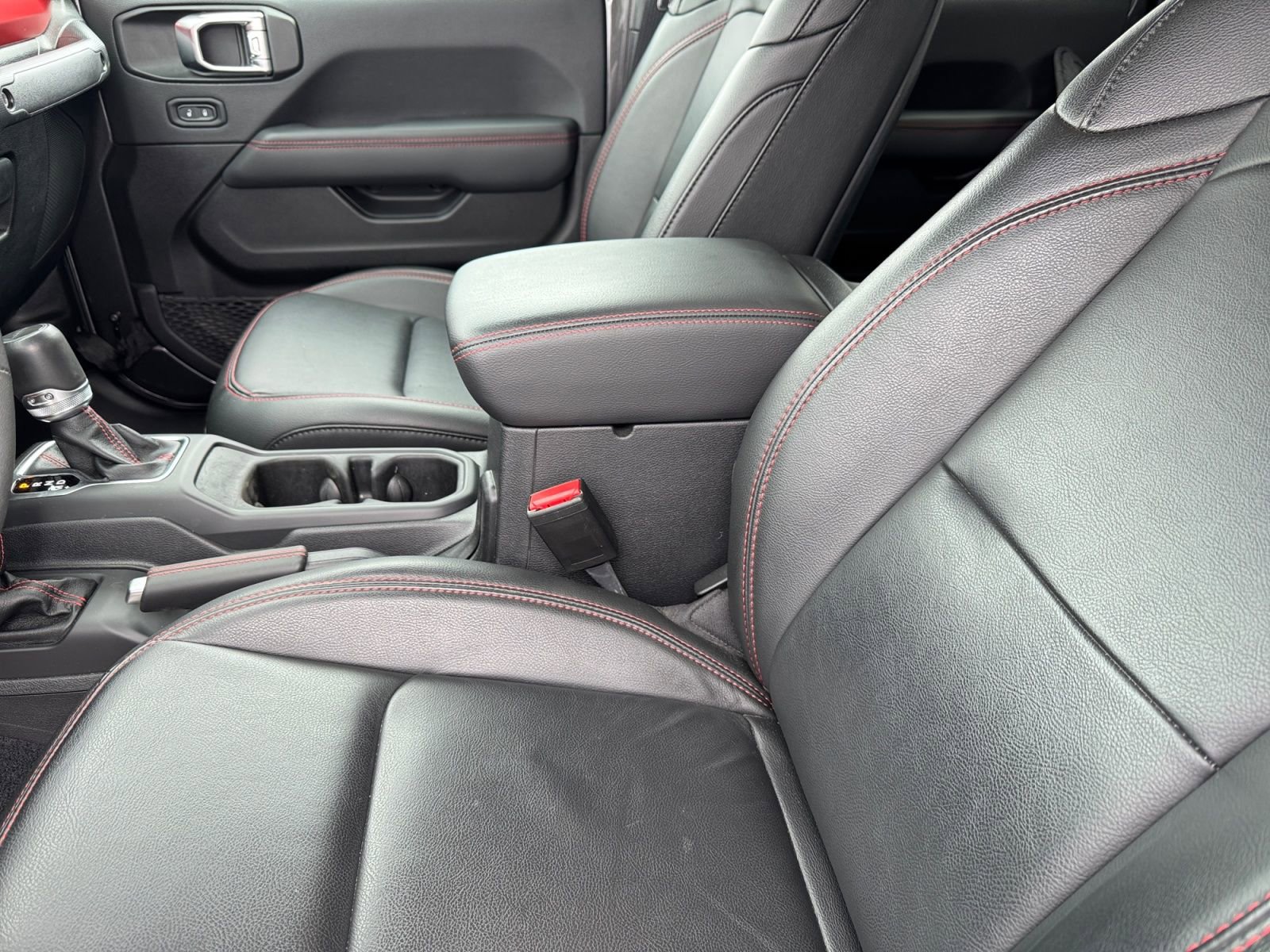 Used 2023 Jeep Gladiator Rubicon w/ Dual Top Group AWD/4WD image 16