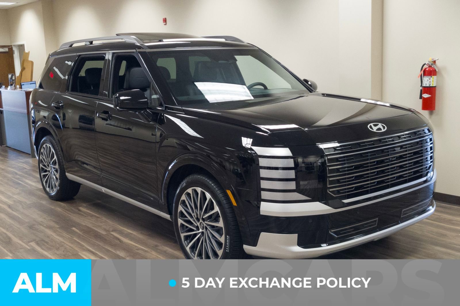 Used 2026 Hyundai Palisade Calligraphy image 4